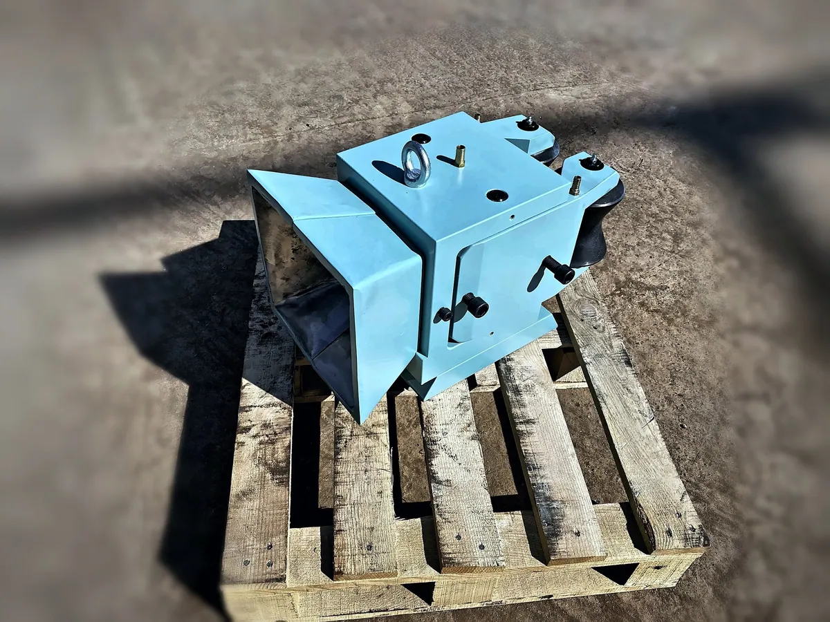 Rolling mill guide on a pallet