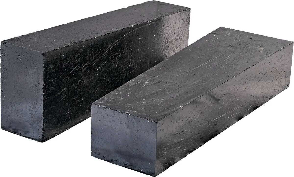 Magnesia carbon bricks