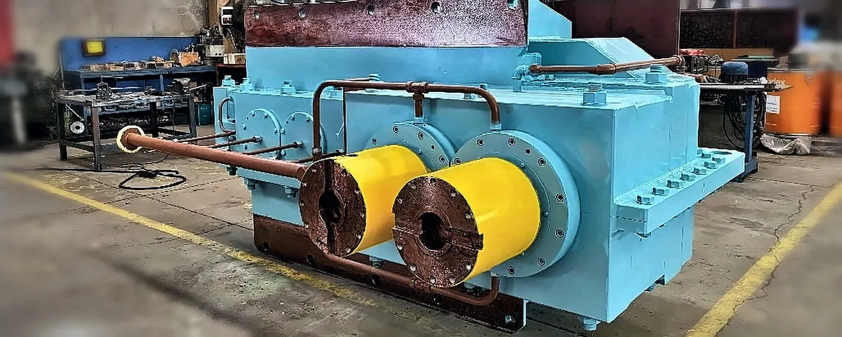 Mill gearbox with couplings
